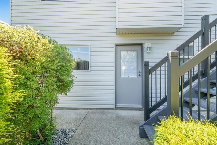 Property Photo: 5954 Broadway Rd BC V9V 1C9
