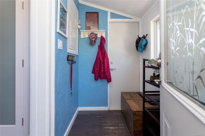 Property Photo:  367 Vincent Ave  BC V9A 2G8 