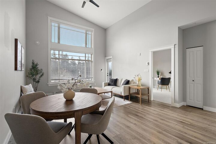 844 Goldstream Ave #403 — photo 1