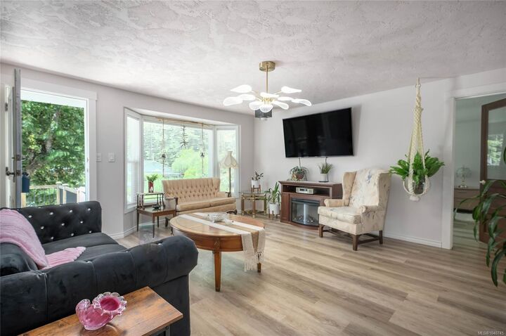 Property Photo:  8555 Maple Ridge Rd  BC V0R 3E1 