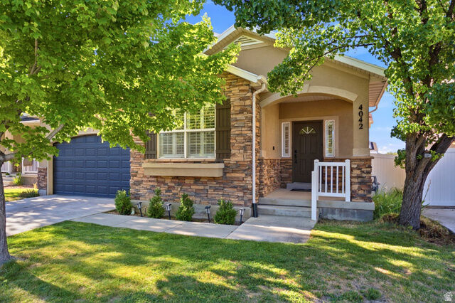 Property Photo: 4042 W Scarsborough Ln UT 84084