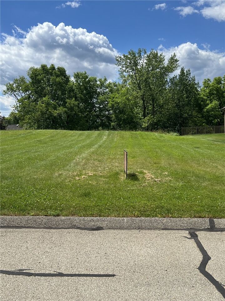 Property Photo: 1605 Vineseian Pl PA 15145