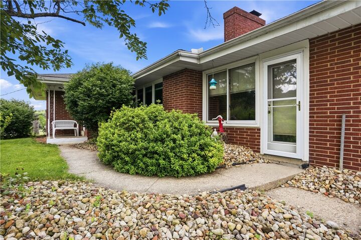 Property Photo:  68 Armstrong Dr  PA 15301 