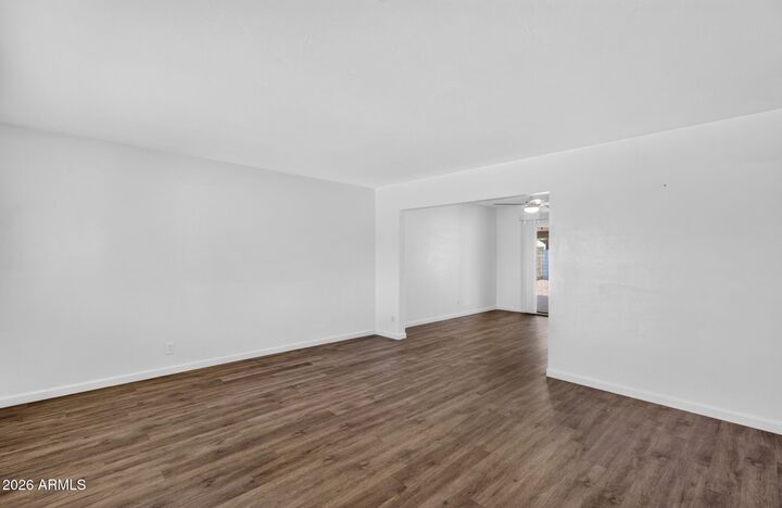 Property Photo:  1711 S Roberts Road  AZ 85281 
