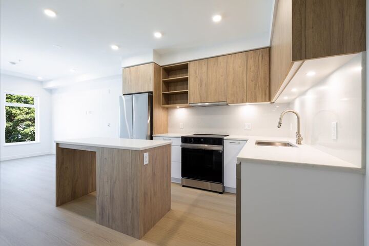 Property Photo:  82 First Street 407  BC V3L 0L8 