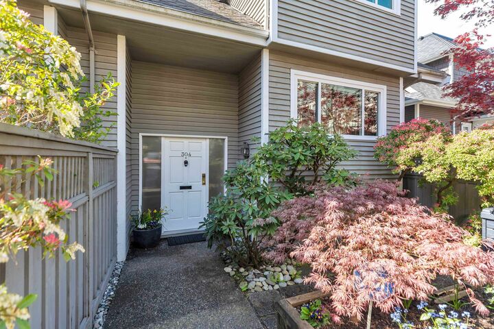 223 E Keith Road 304 — photo 1