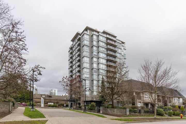 Property Photo: 575 Delestre Avenue 806 BC V3K 0A6