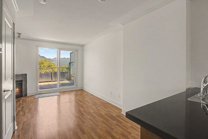 Property Photo:  2265 E Hastings Street Ph18  BC V5L 1V3 