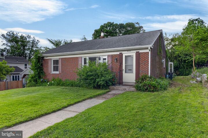 Property Photo: 935 Wabank Street PA 17603
