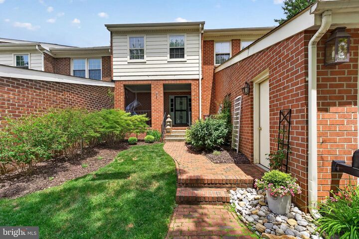 Property Photo: 6638 Walnutwood Circle MD 21212