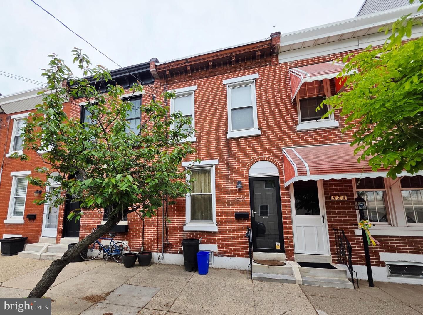 Property Photo:  869 Moyer Street  PA 19125 