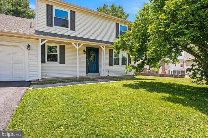 Property Photo:  249 W Bynum Place  DE 19701 