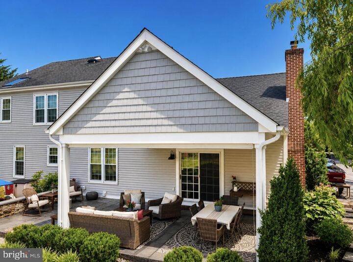Property Photo:  1110 Cotswold Lane  PA 19380 