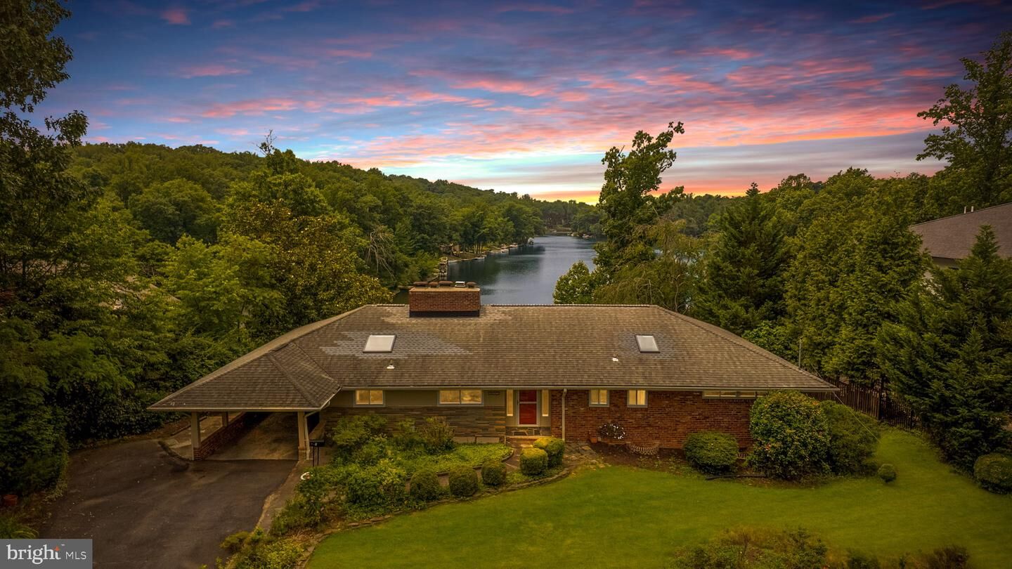 Property Photo:  3612 Ridgeway Terrace  VA 22044 