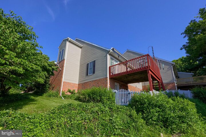 Property Photo:  17 Georgetown Court  PA 17554 