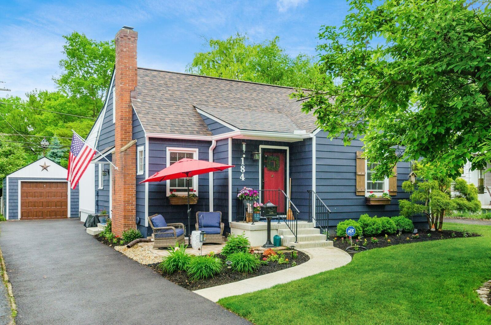 Property Photo:  184 Fenway Road  OH 43214 