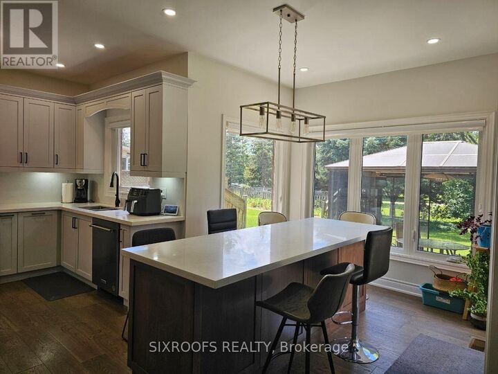 Property Photo:  222 Fifth Avenue Main  ON L4L 7A3 