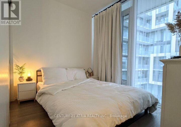 Property Photo:  8 Hillsdale Avenue East 1135  ON M4S 0B2 