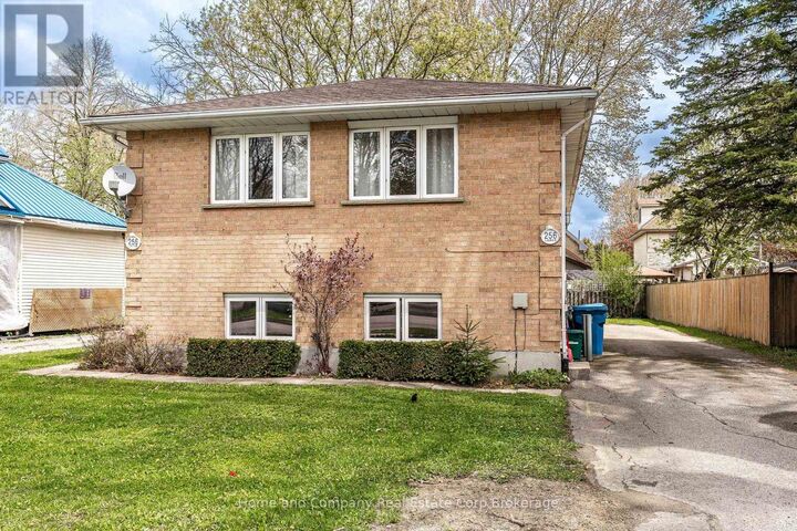256 Huron Street — photo 1