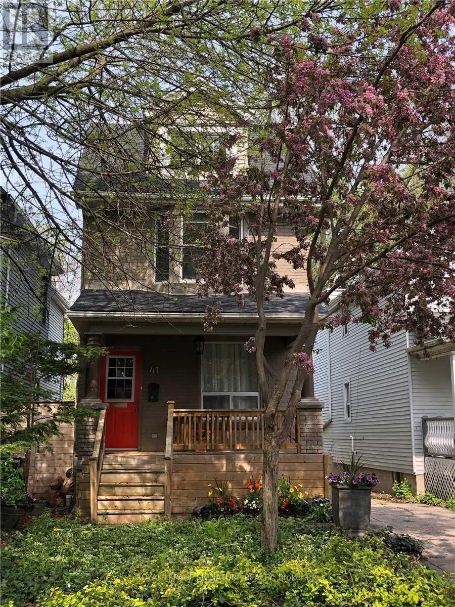 Property Photo: 41 Hastings Avenue ON M4L 2L1