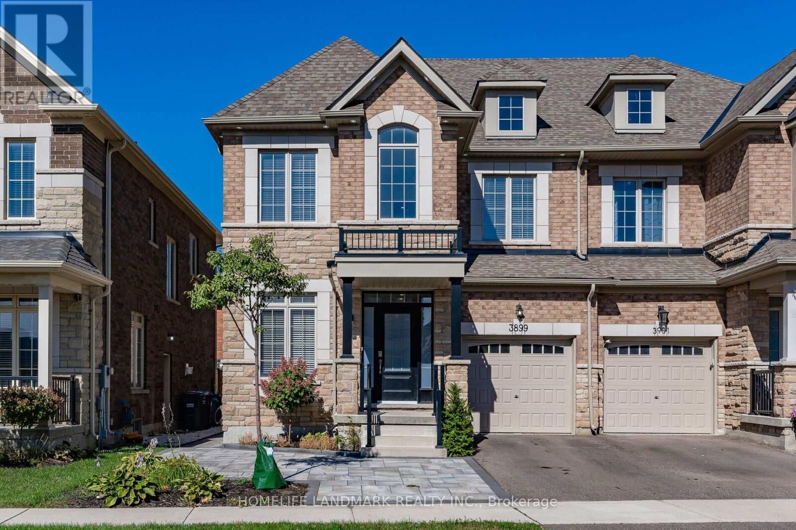 Property Photo: 3899 Arvona Place ON L5M 0Y5