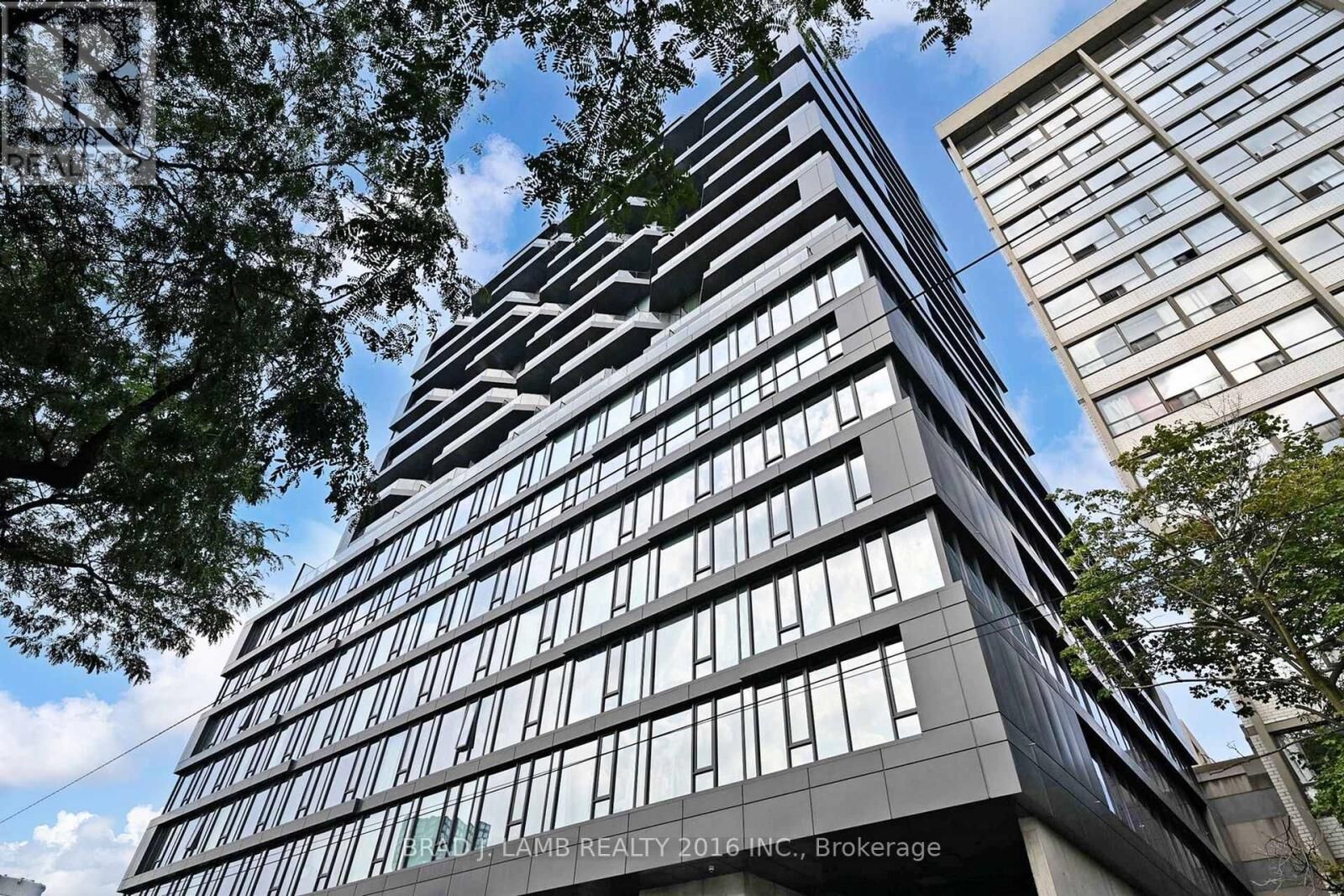 Property Photo:  195 McCaul Street 705  ON M5T 0E5 