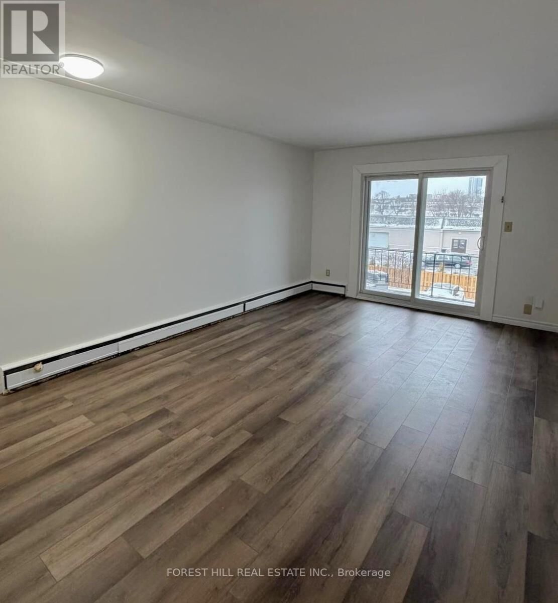 Property Photo:  127 Ann Street 3  ON N2B 1Y2 