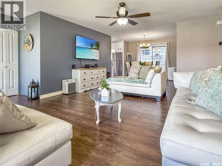 Property Photo: 890 10th Avenue NE SK S9H 2T7