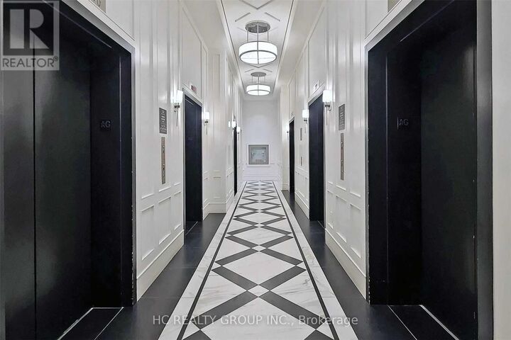 Property Photo: 955 Bay Street West #801 ON M5S 2A2