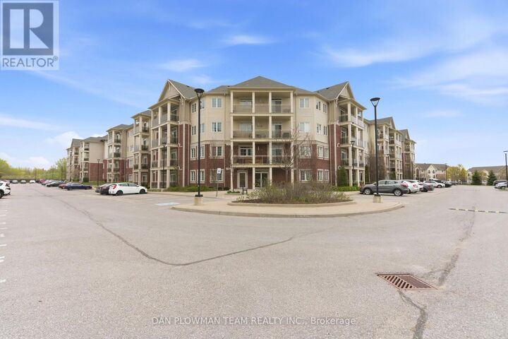 Property Photo:  84 Aspen Springs Drive 419  ON L1C 0V3 