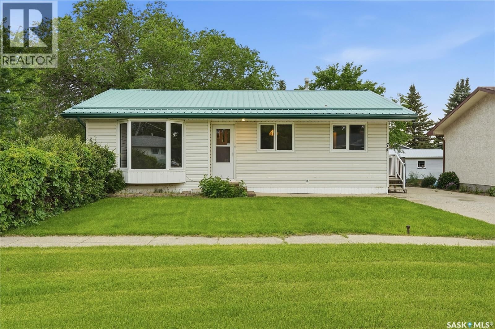 Property Photo: 74 Main Street SK S0G 1N0