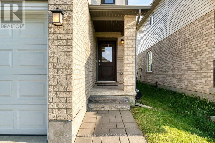 Property Photo:  1210 Sandbar Street  ON N6G 0G7 