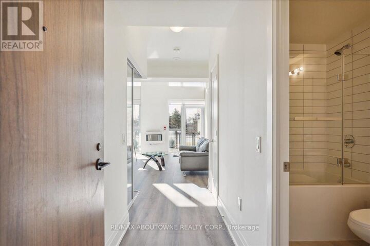 Property Photo: 509 Dundas Street West 103 ON L6M 4M2