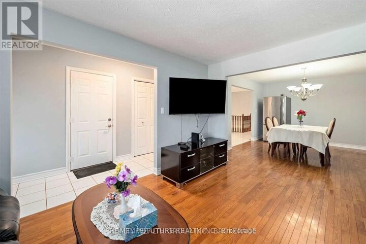 Property Photo:  154 Sanders Street  ON N5Z 2S6 