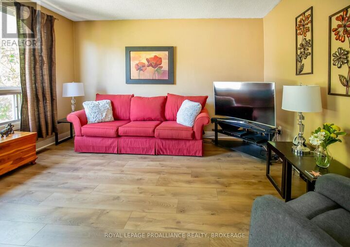 Property Photo:  238 Mack Street  ON K7L 1P7 