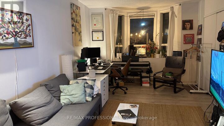 Property Photo:  41 Albemarle Avenue South 3  ON M4K 1H6 