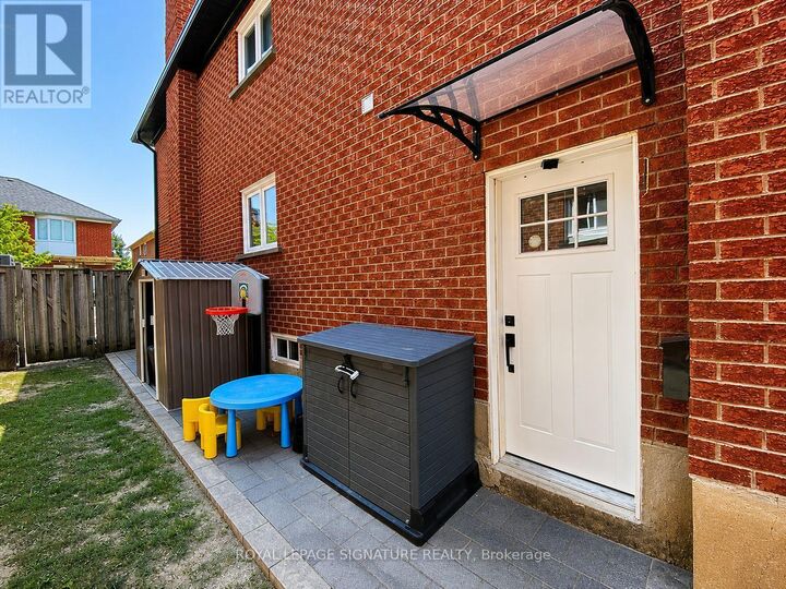 Property Photo:  75 Rockwood Crescent Bsmt  ON L4J 7T2 