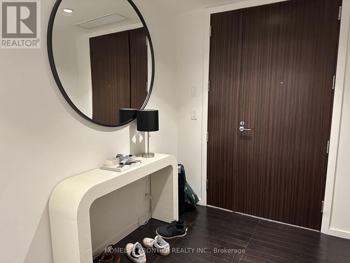 Property Photo: 180 University Avenue 3004 ON M5H 0A3