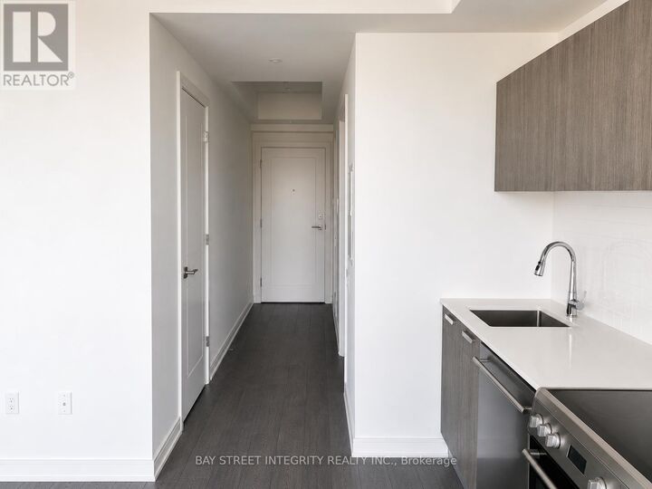 Property Photo: 50 Charles Street East 3202 ON M4Y 0C3