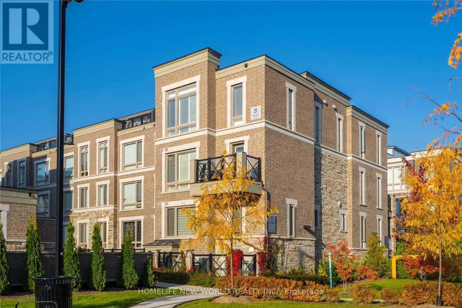 Property Photo: 21 Westmeath Lane 2814 ON L6B 1N5