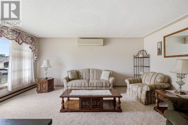 Property Photo:  120 Vivian Ave  ON P6C 2G1 