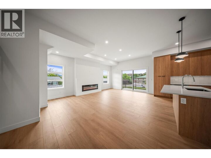 Property Photo: 4200 30 Street 2 BC V1T 5E5