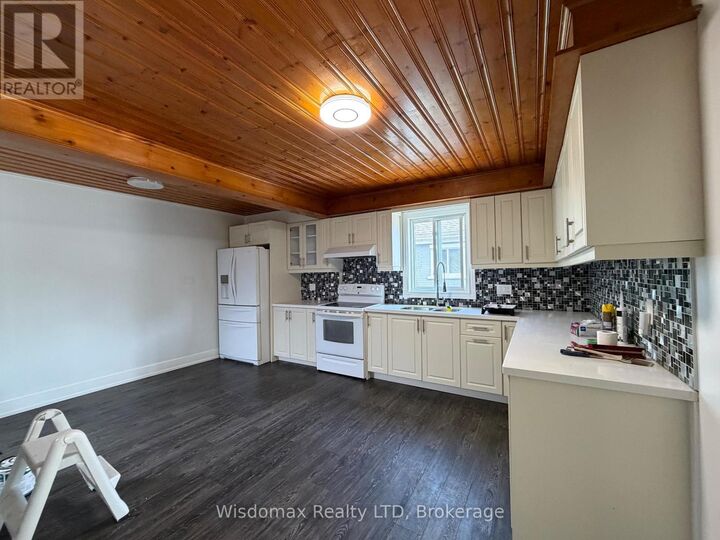 Property Photo: 4104 Muir Avenue ON L2E 3L3