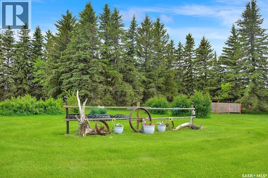 Property Photo:  Yellow Creek Farm  SK S0K 4X0 