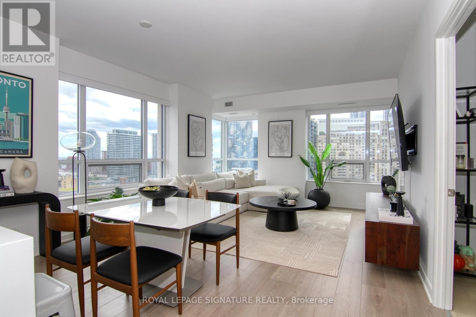 Property Photo: 88 Scott Street 1809 ON M5E 0A9