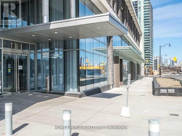 Property Photo: 72 Esther Shiner Boulevard, Suite 311 Boulevard 10 ON M2K 0C4