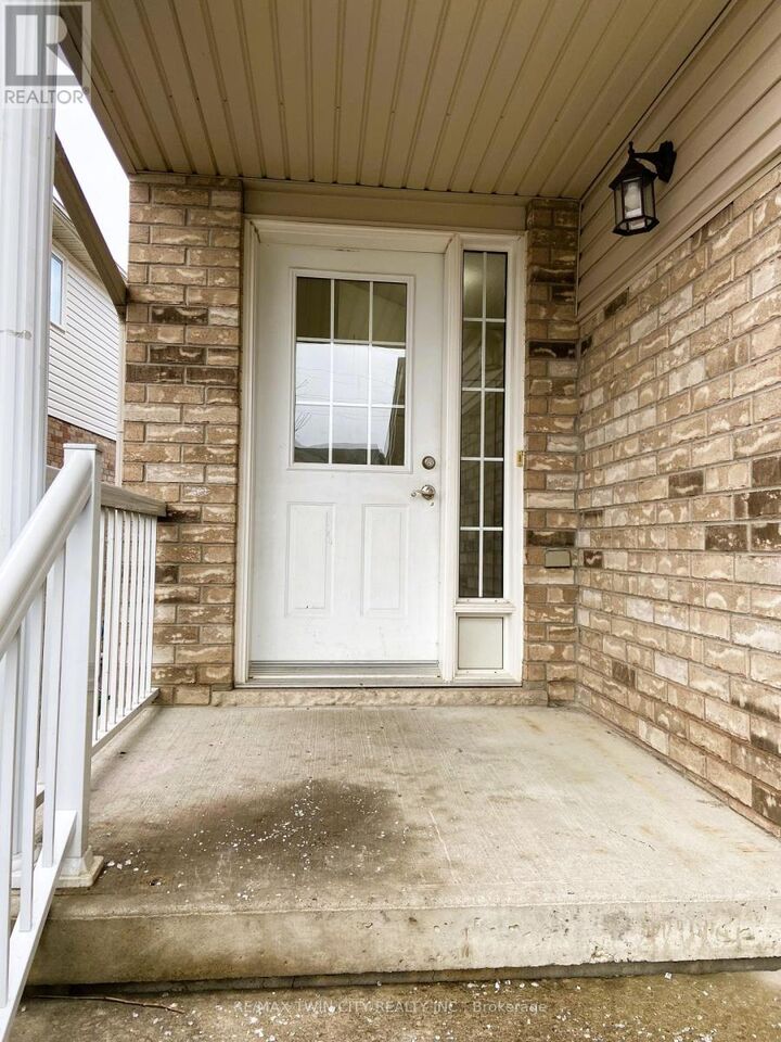 Property Photo:  490 Activa Avenue Upper  ON N2E 4C1 