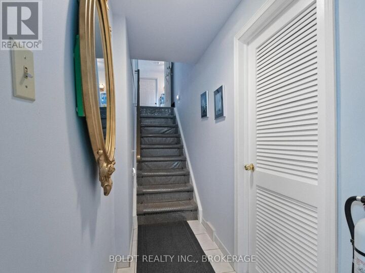 Property Photo:  2 Kenworth Drive Lower  ON L2M 4S2 
