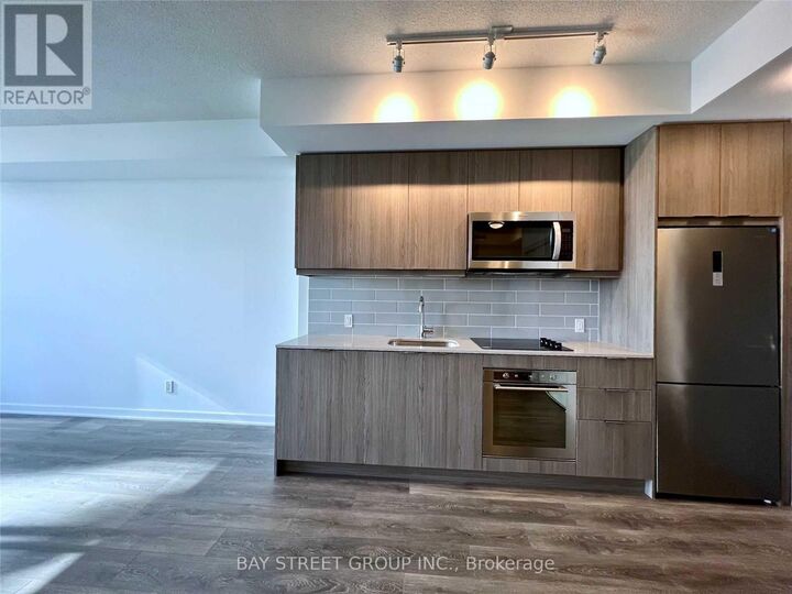 Property Photo: 38 Forest Manor Road 601 ON M2J 1M5