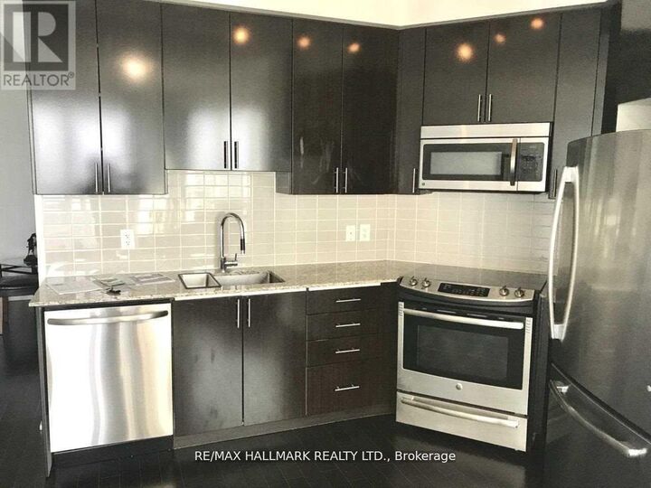 Property Photo: 7161 Northeast Yonge Street North 2432 ON L3T 0C8